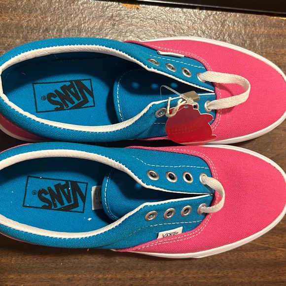 Vans - Picture 3 of 5